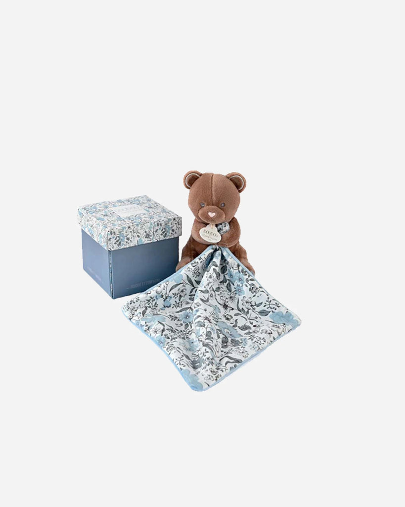 Doudou ours marron avec mouchoir fleuri bleu pour bébé de la marque Bobine Paris avec sa boite.