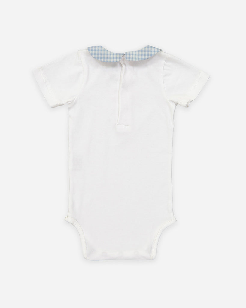 Vue de dos du body bébé blanc à col pointu imprimé vichy couleur ciel de la marque Bobine Paris.