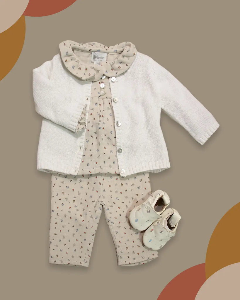 Look du pantalon pour bébé beige à motifs en gaze de coton de la marque Bobine Paris.