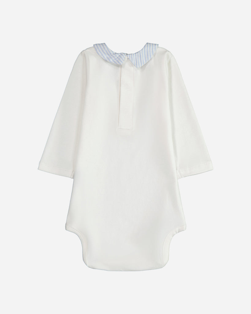 Body bébé blanc avec un col à rayures bleues ciel vue de dos.