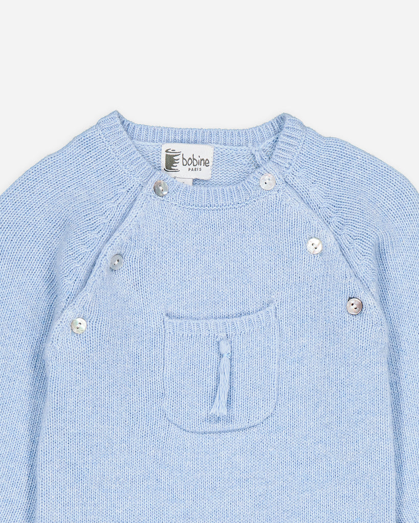 Zoom de la combinaison en laine et cachemire bleu ciel de la marque Bobine Paris.