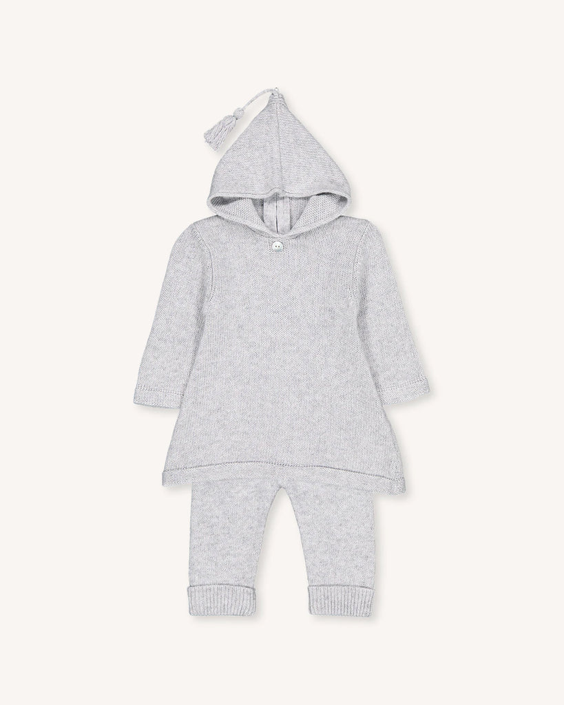 Look pour bébé composé d'un burnous en laine et cachemire gris et d'un pantalon assorti de la marque Bobine Paris.