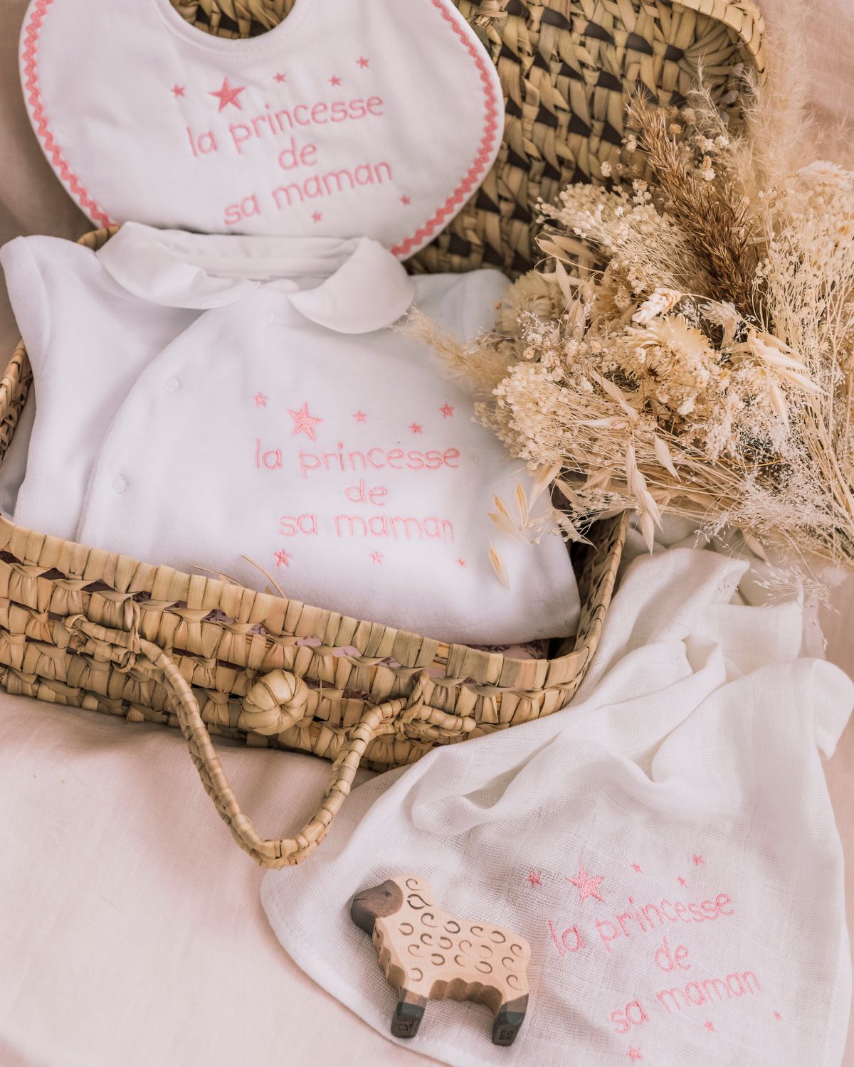 Body Bébé Qualité Française Créa03 Body Princesse Comme Marraine 0 Mois Naissance Blanc 100% Coton Idée Cadeau Annonce Naissance Noël Anniversaire, Blanc, 50 Body Naissance Manches Longues Body Bébé Qualité Française Créa03 Body Princesse Comme Marraine 0 Mois Naissance Blanc 100% Coton Idée Cadeau Annonce Naissance Noël Anniversaire, Blanc, 50 Body Naissance Manches Longues