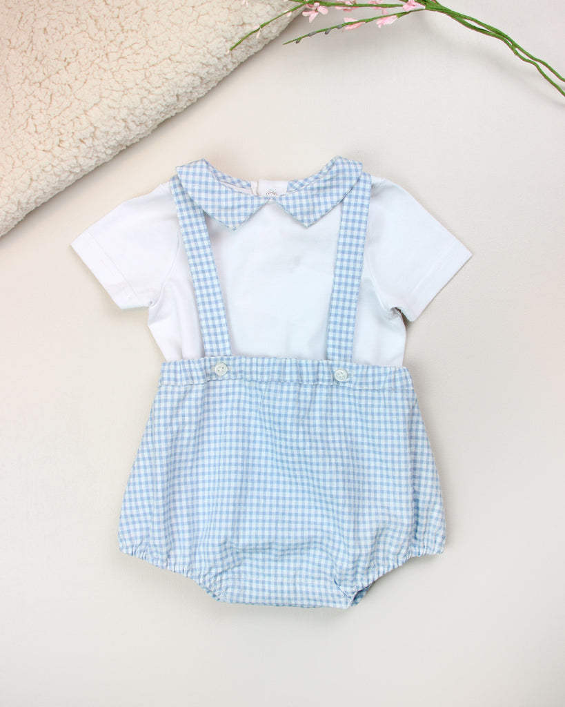 Bloomer pour bébé à bretelles à imprimé vichy bleu ciel associé à un t-shirt à col assorti de la marque Bobine Paris.